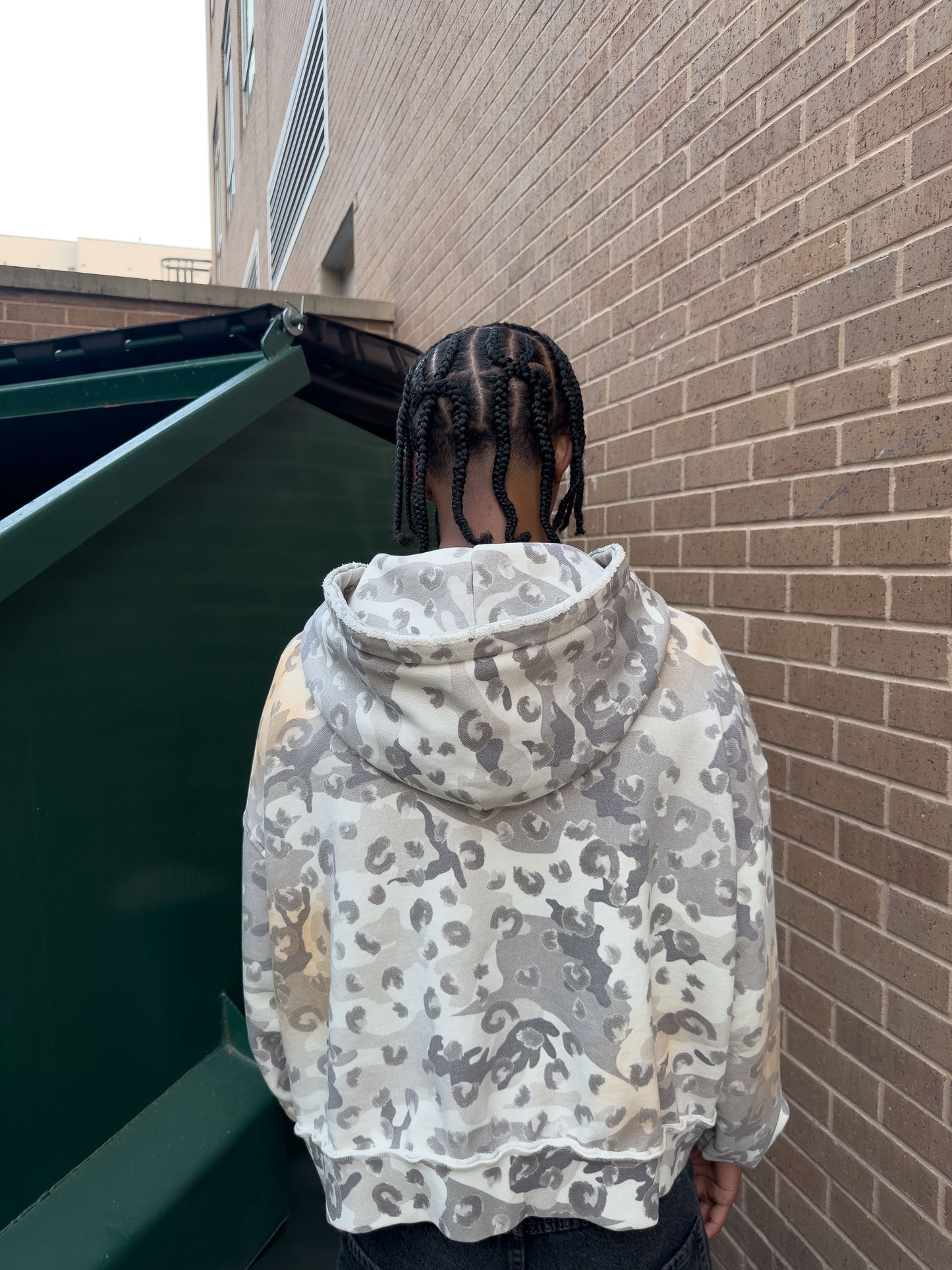 DOUBLE C ZIP UP