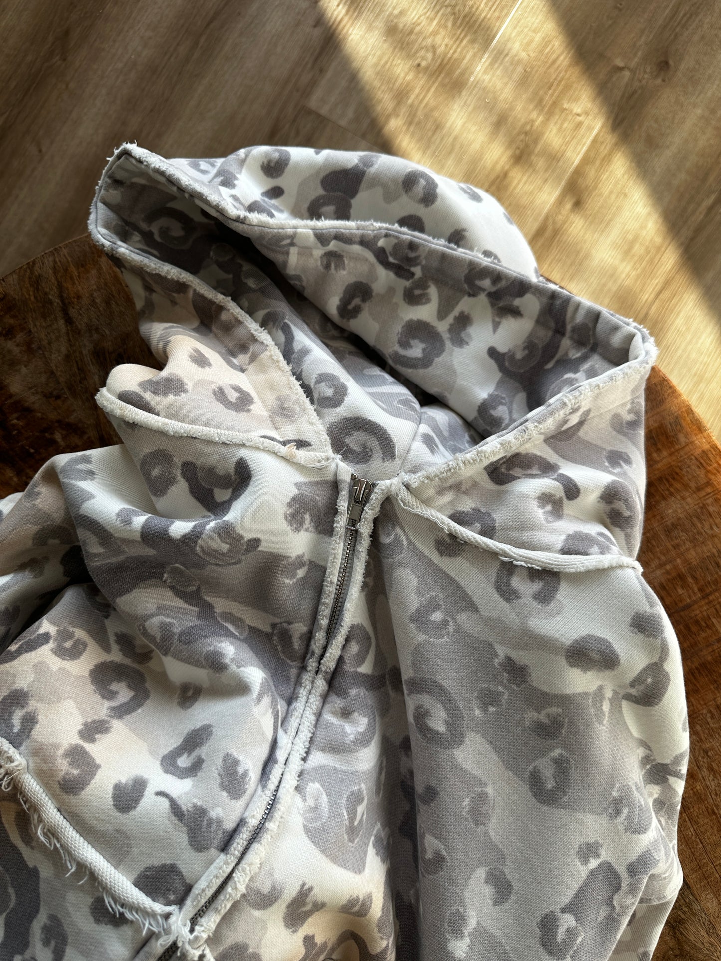 DOUBLE C ZIP UP