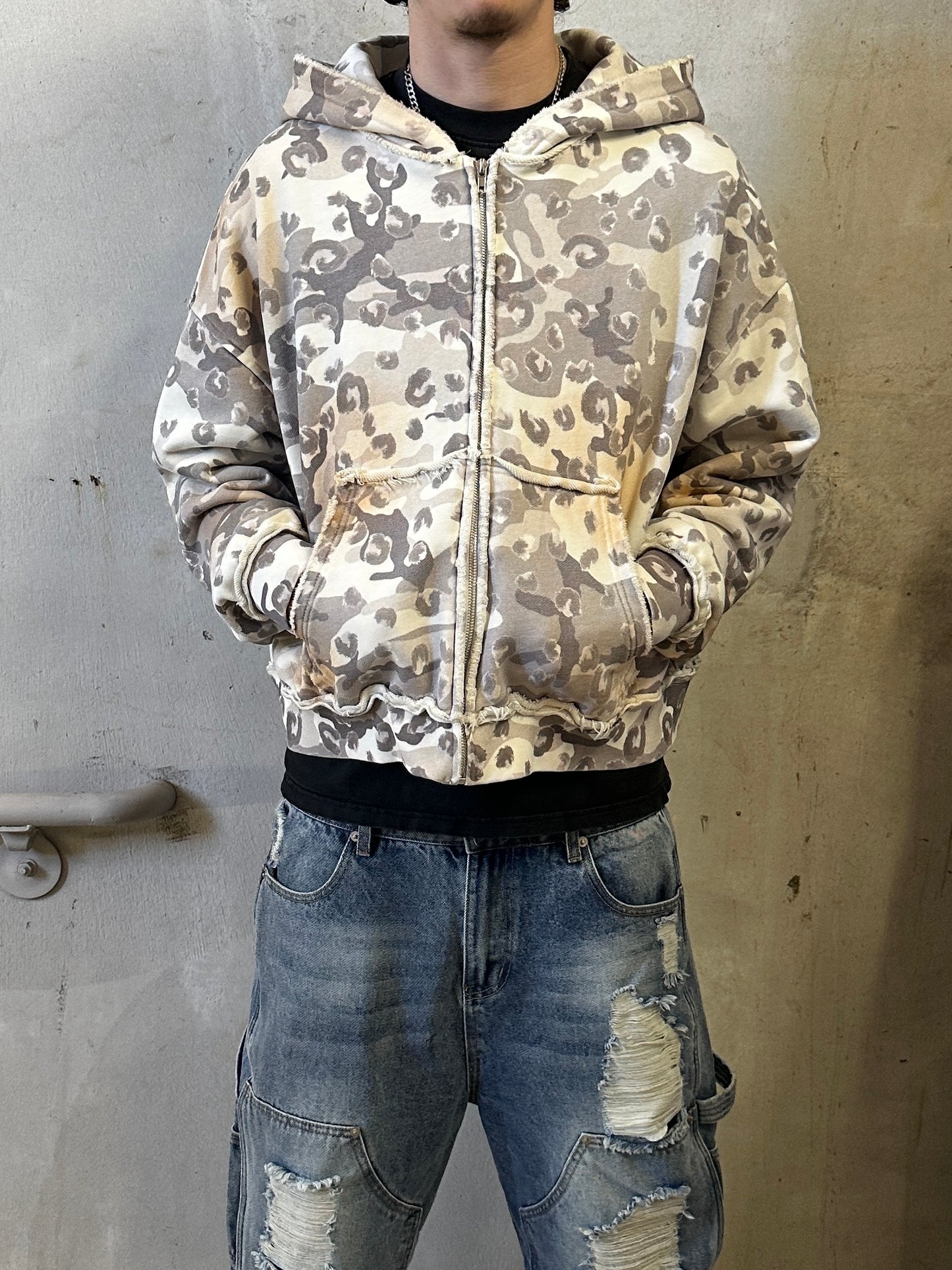 DOUBLE C ZIP UP